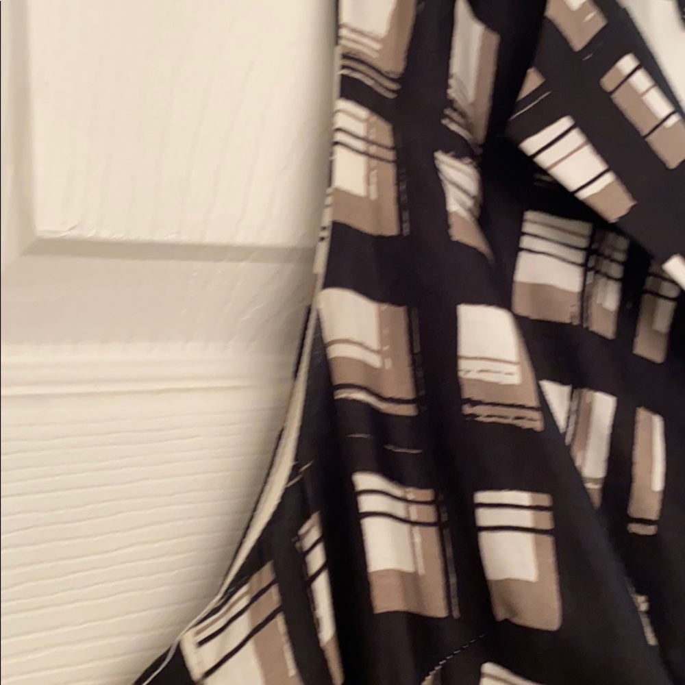 Casual dress - Picture 8 of 13